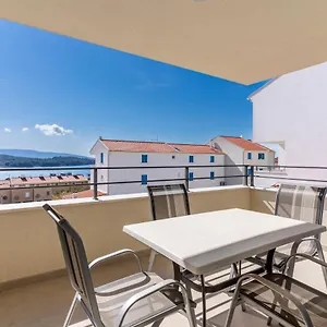 Blue Pearl Apartment Cres